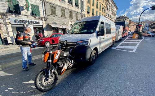 Eestlaste liiklusõnnetus pani Genova kesklinnas liikluse kolmeks tunniks kinni. FOTO: Sandra Raju