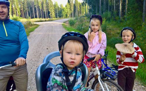 Perega jalgrattamatkal Põlvamaal. FOTO: erakogu